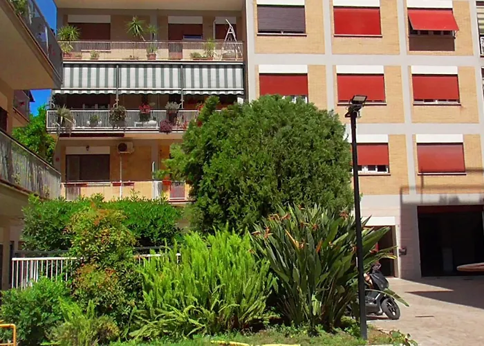 Italian Romance - A Fine Apartment In Rome